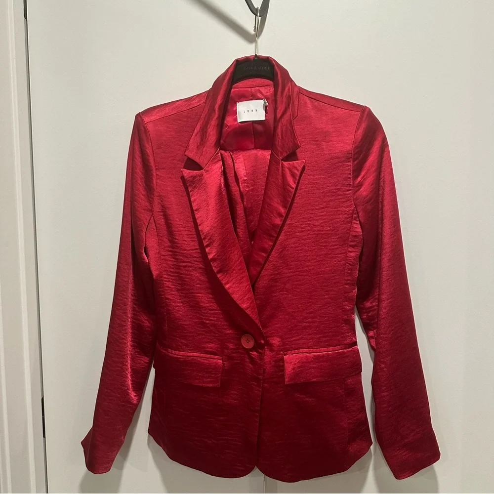 Lush Vibrant Red Women's Blazer - Picture 1 of 4